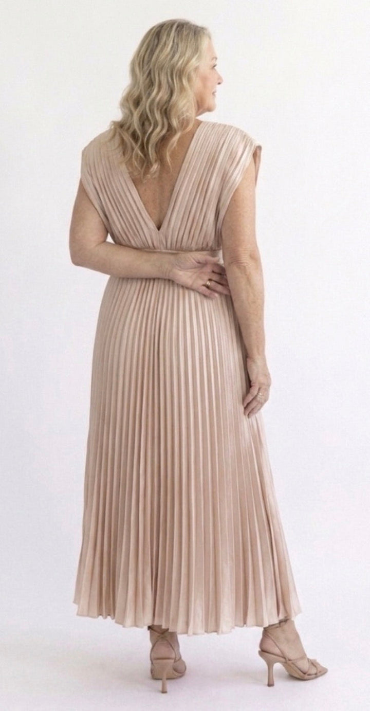 Emeline New York™ | Timeless Pleated Midi Dress
