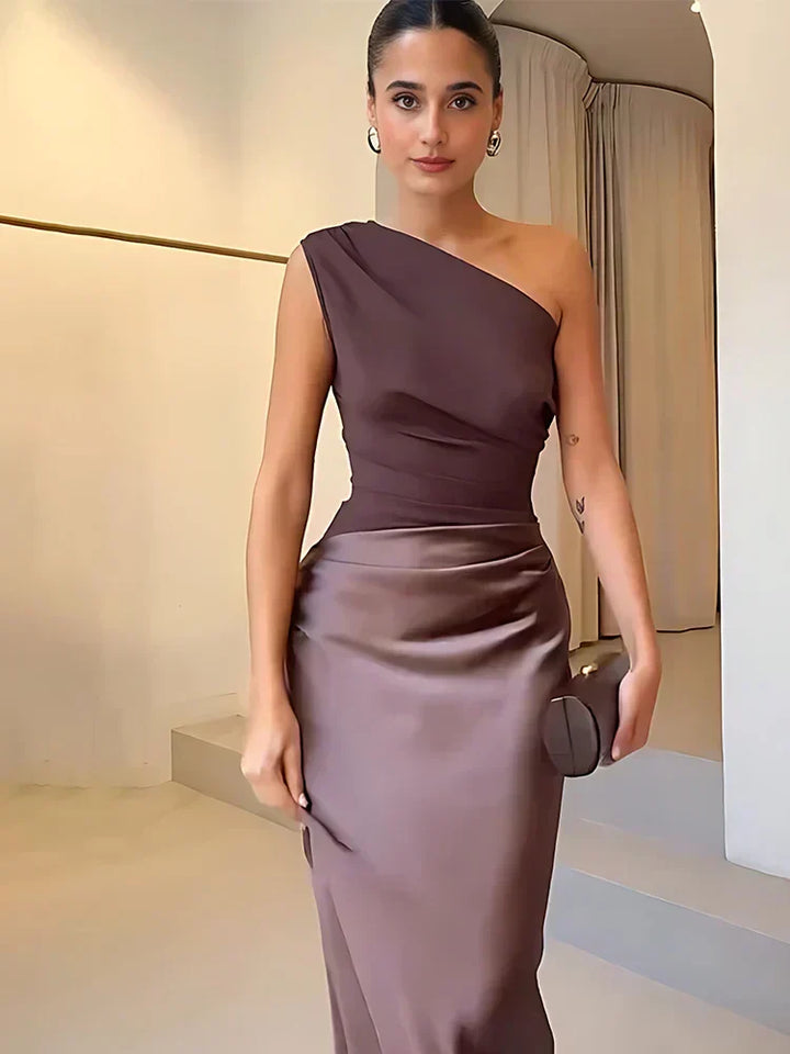 Emeline New York™ | Maxi Dress with a Guilt in Satin
